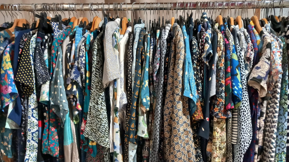 Le Vestiaire de Lou : des centaines de vêtements de seconde main à chiner à Lyon