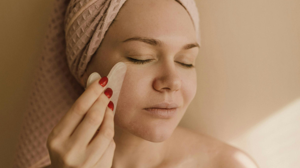 Gua Sha : la nouvelle tendance aux multiples bienfaits