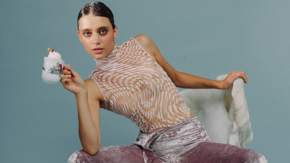 "Je n’ai jamais donné mon accord" : la chanteuse Pomme réagit à l’utilisation de l’une de ses chansons par Kanye West