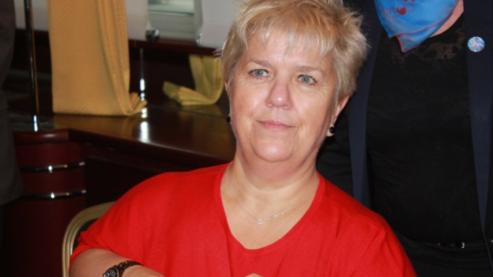 "J’ai une faiblesse dans les jambes qui s’est un peu accentuée" : Mimie Mathy de retour aux Enfoirés se confie sur son état de santé