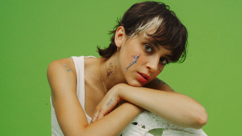 "Comme si je n’avais pas le droit de montrer ça" :  la chanteuse lyonnaise Pomme se livre sur sa santé mentale dans un documentaire inédit