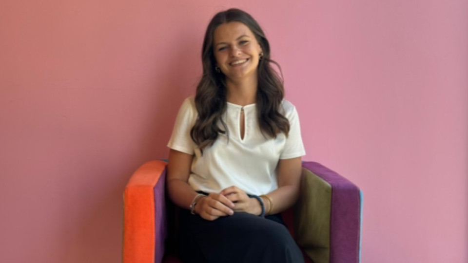 "Du jour au lendemain, on vous annonce une maladie qui ne se soigne pas" : quand manger devient un défi pour Léa