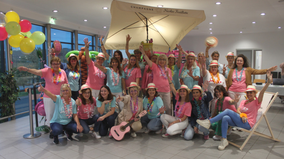 Près de Lyon : ces conjointes de sapeurs-pompiers se mobilisent pour Octobre rose