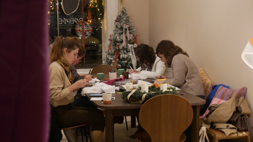 "Créer une bulle autour de la création" : le pari d’une Lyonnaise passionnée par les métiers du fil