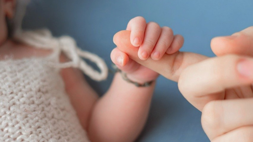 Valentin, Youssra et Ka&iuml;s : ils sont les premiers b&eacute;b&eacute;s de l&rsquo;ann&eacute;e 2026 &agrave; Lyon