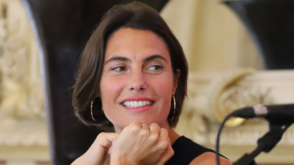 "C&rsquo;est un fou de la mer" : Alessandra Sublet annonce s&rsquo;&ecirc;tre mari&eacute;e dans le plus grand secret