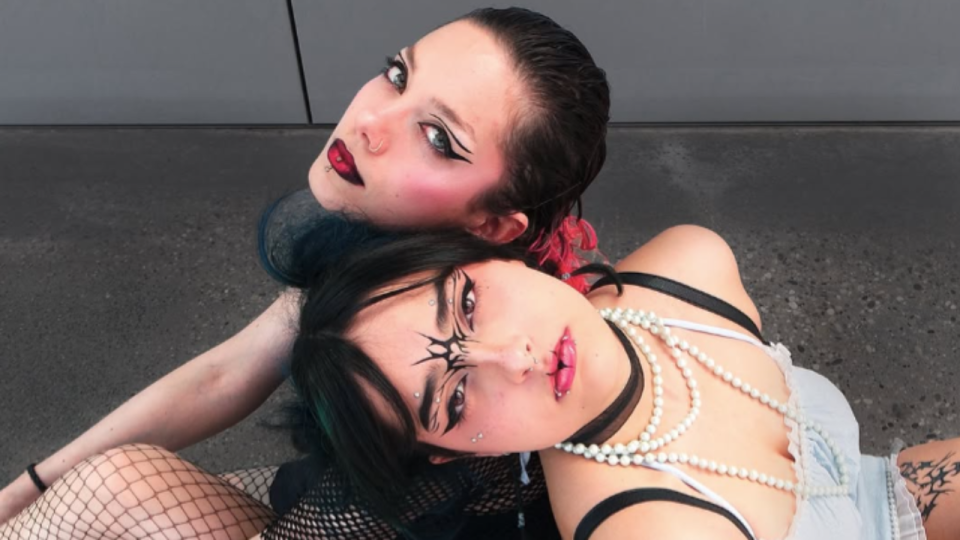 Cette marque lyonnaise de maquillage imagine un eyeliner pas comme les autres