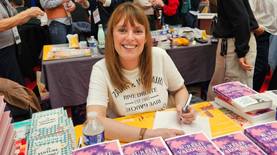 L&rsquo;autrice &agrave; succ&egrave;s Aur&eacute;lie Valognes en d&eacute;dicace &agrave; Lyon