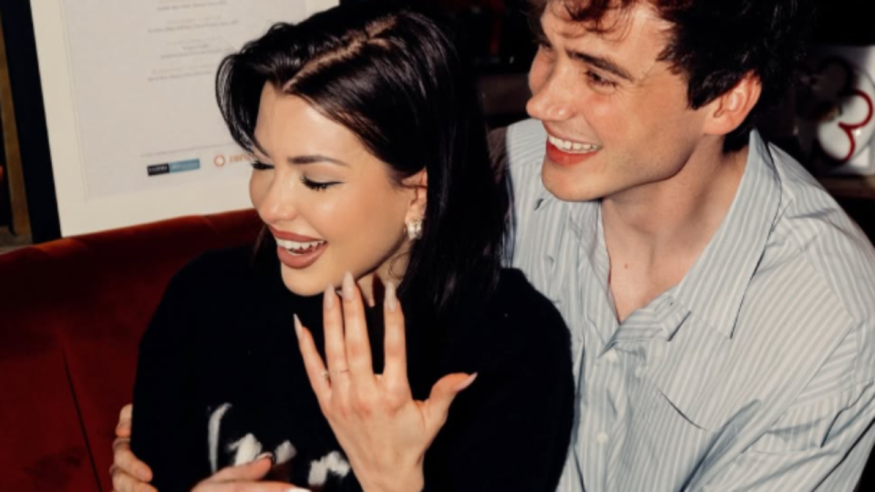 "C&rsquo;est oui" : la youtubeuse lyonnaise EnjoyPhoenix annonce son mariage