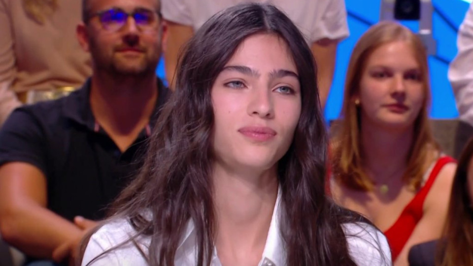 La mannequin lyonnaise Loli Bahia et la chanteuse Rosal&iacute;a officiellement en couple ?&nbsp;