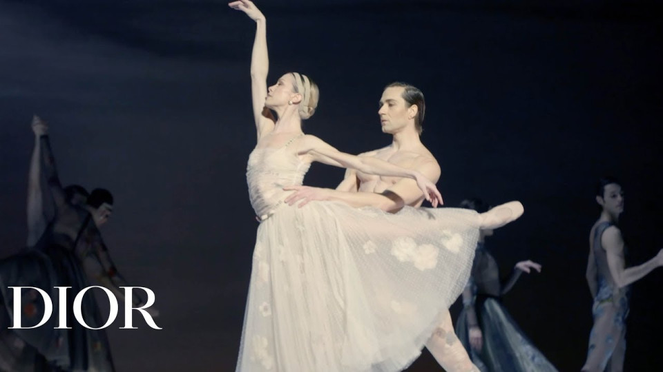 Dior vous permet de prendre des cours de danse en ligne avec des danseurs étoiles