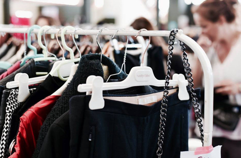 Violette sauvage : Le plus grand vide-dressing de France revient à Lyon !