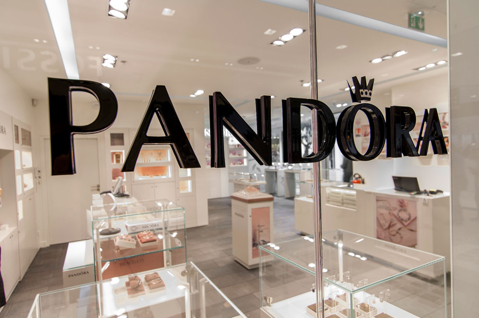 PANDORA rejoint la rue de la République